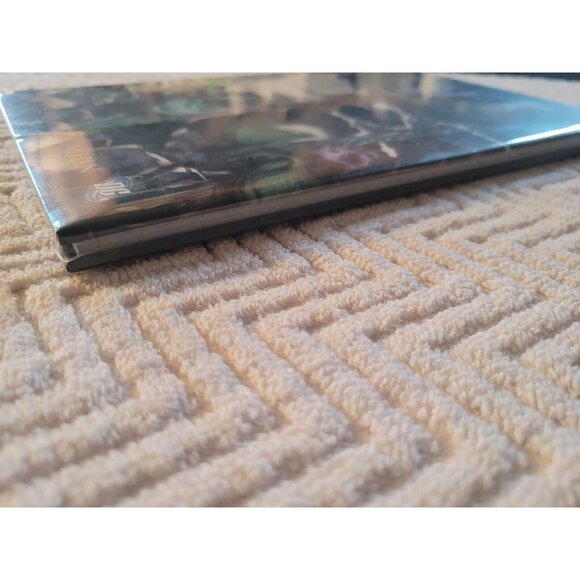 DC Comics Rift Telara Chronicles Trion Hardcover Graphic Novel Sanchez/Mhan! - Picture 2 of 3